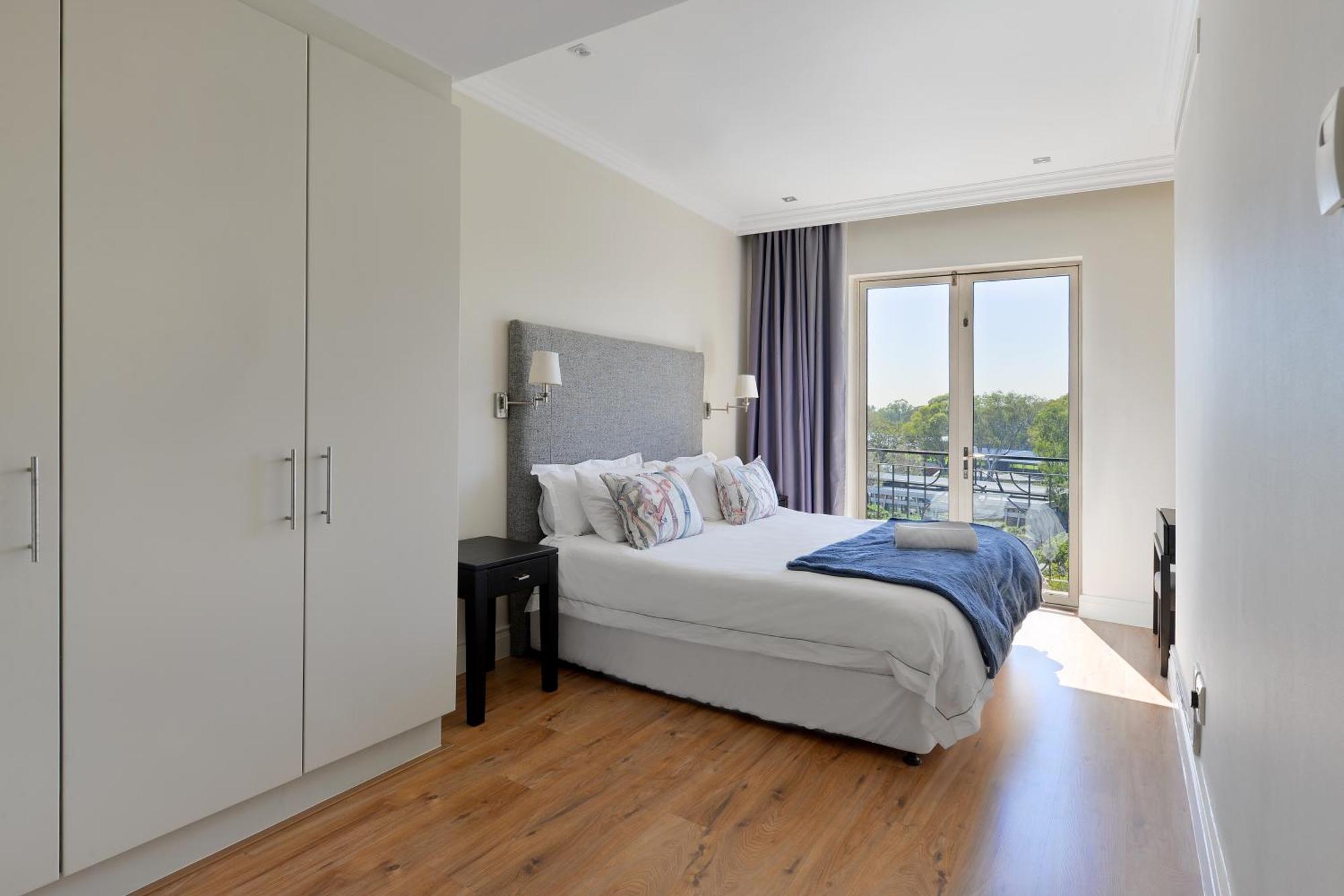Unit 305 Cape Royale Luxury Apartment Cape Town