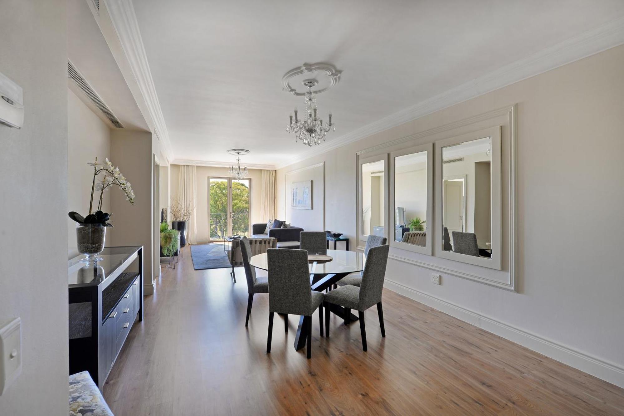 Unit 305 Cape Royale Luxury Apartment Cape Town