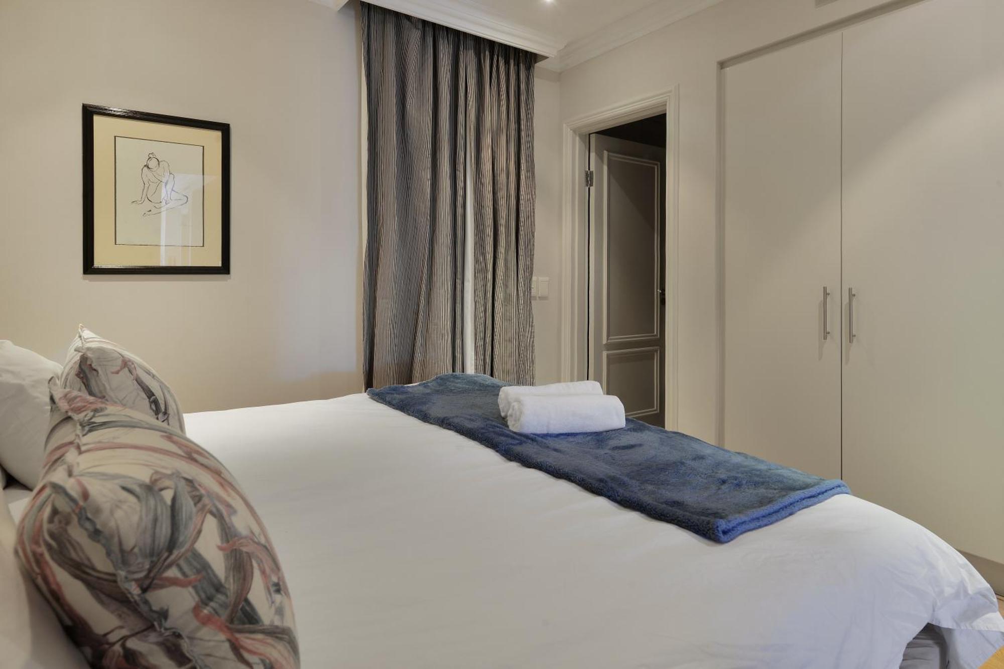 Unit 305 Cape Royale Luxury * Cape Town