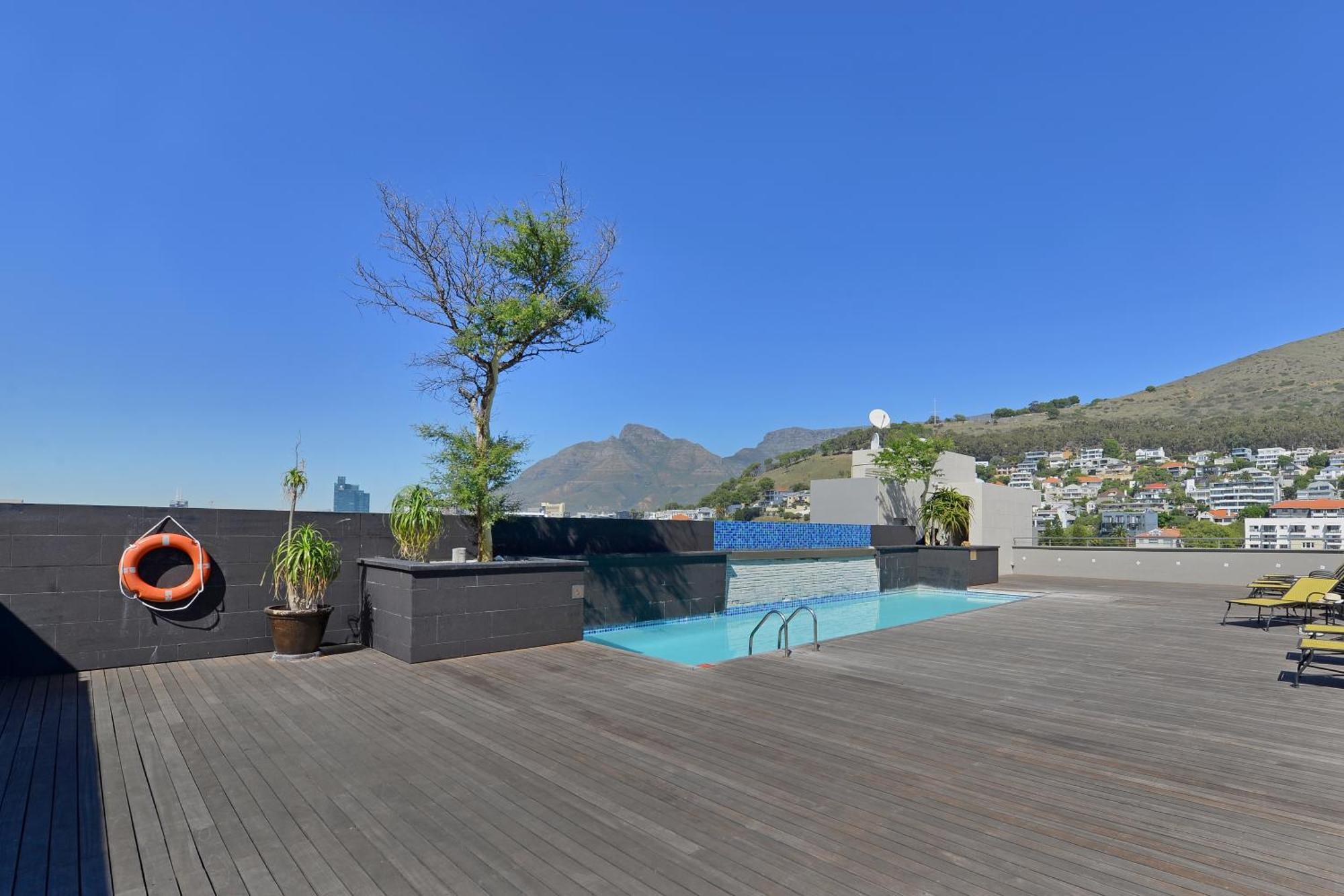 Apartment Unit 305 Cape Royale Luxury Cape Town