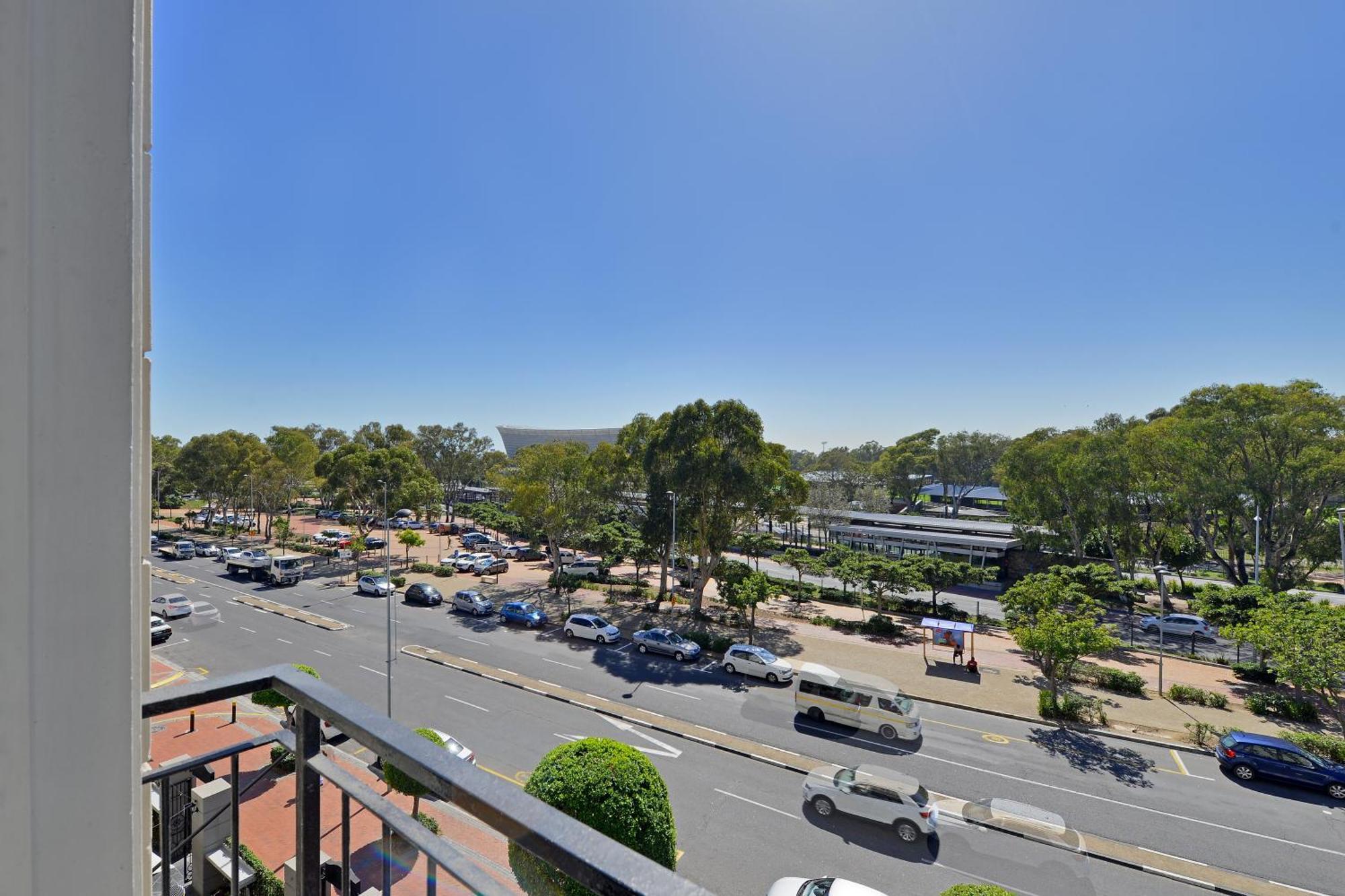 Unit 305 Cape Royale Luxury Apartment Cape Town