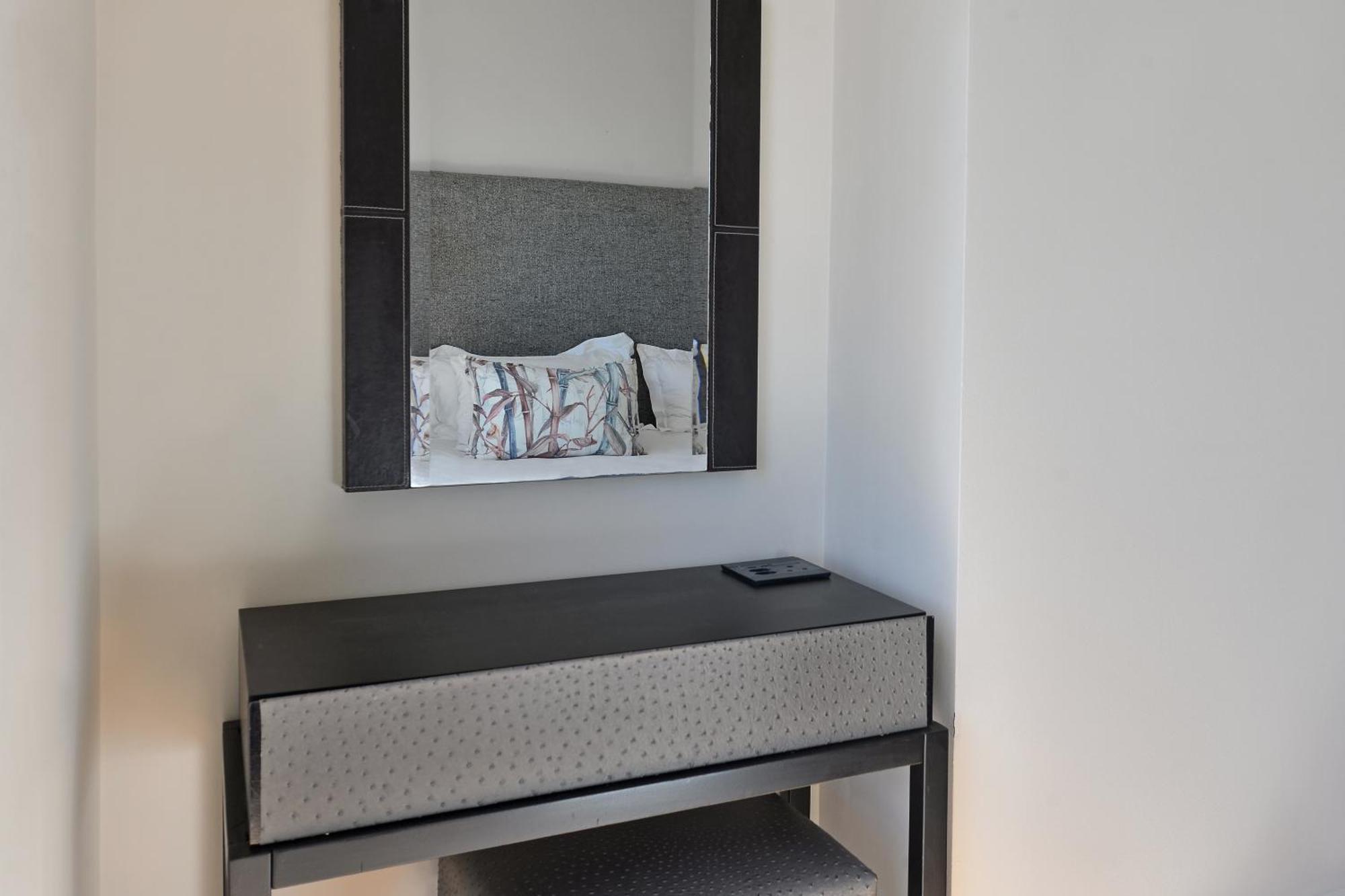 Unit 305 Cape Royale Luxury Cape Town